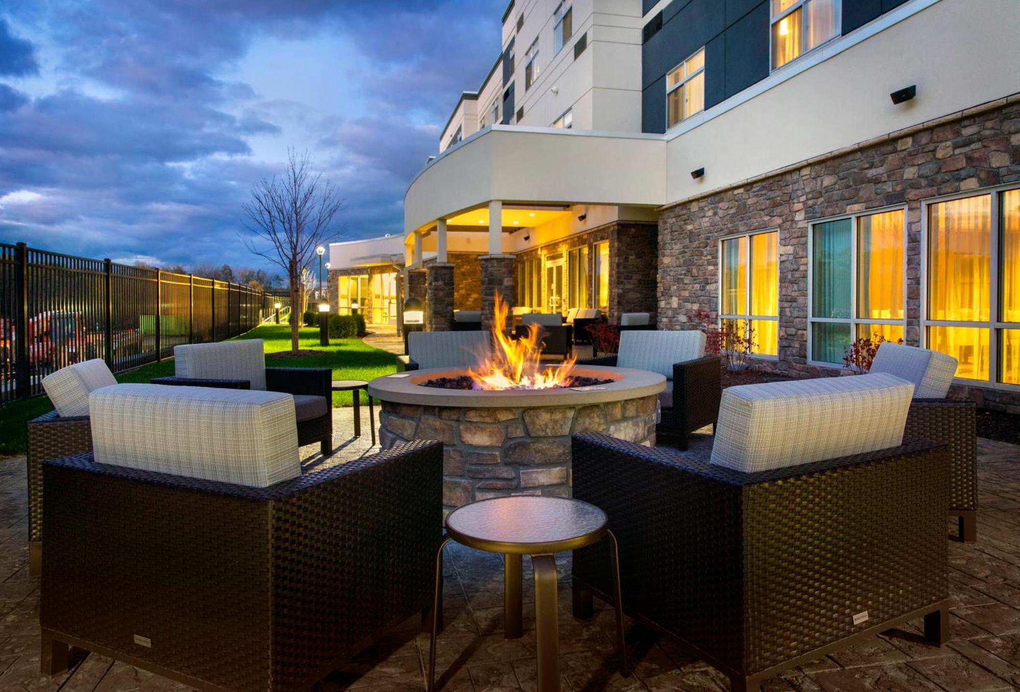 Hotel Courtyard By Marriott Schenectady At Mohawk Harbor Exteriér fotografie